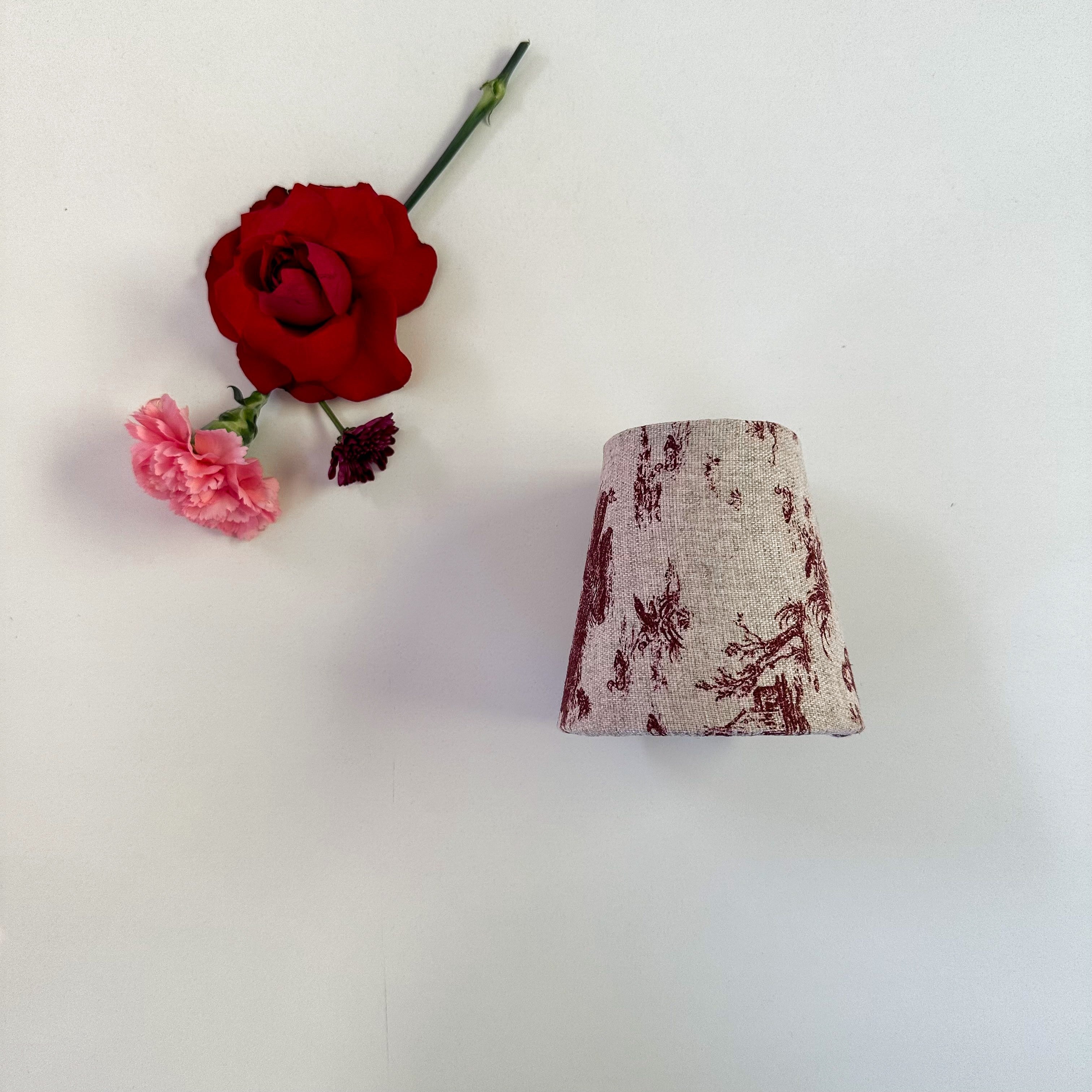 Cúpula Toile de Jouy Vermelha