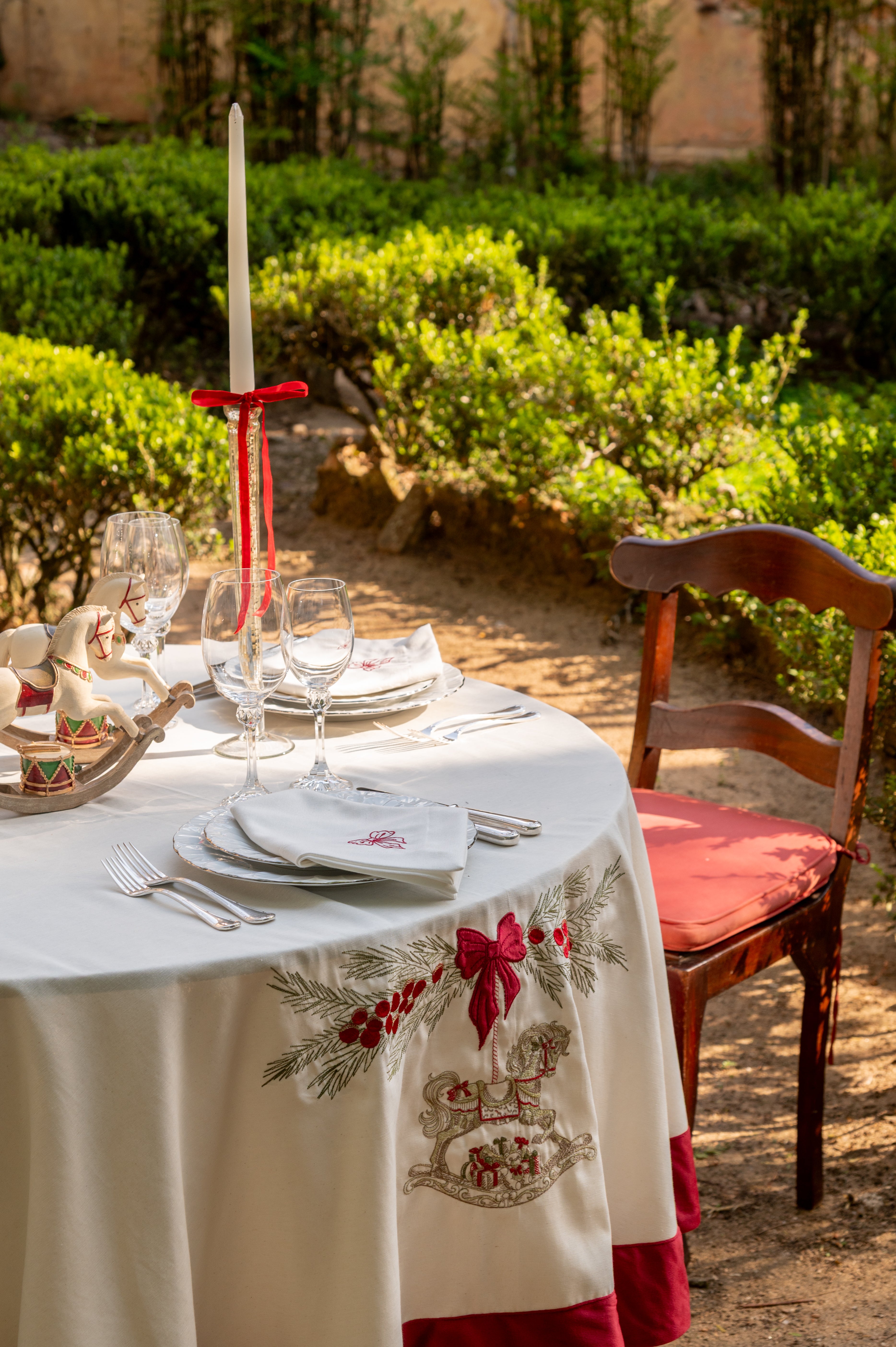 Toalha de Mesa Redonda Coleção Carrossel de Natal