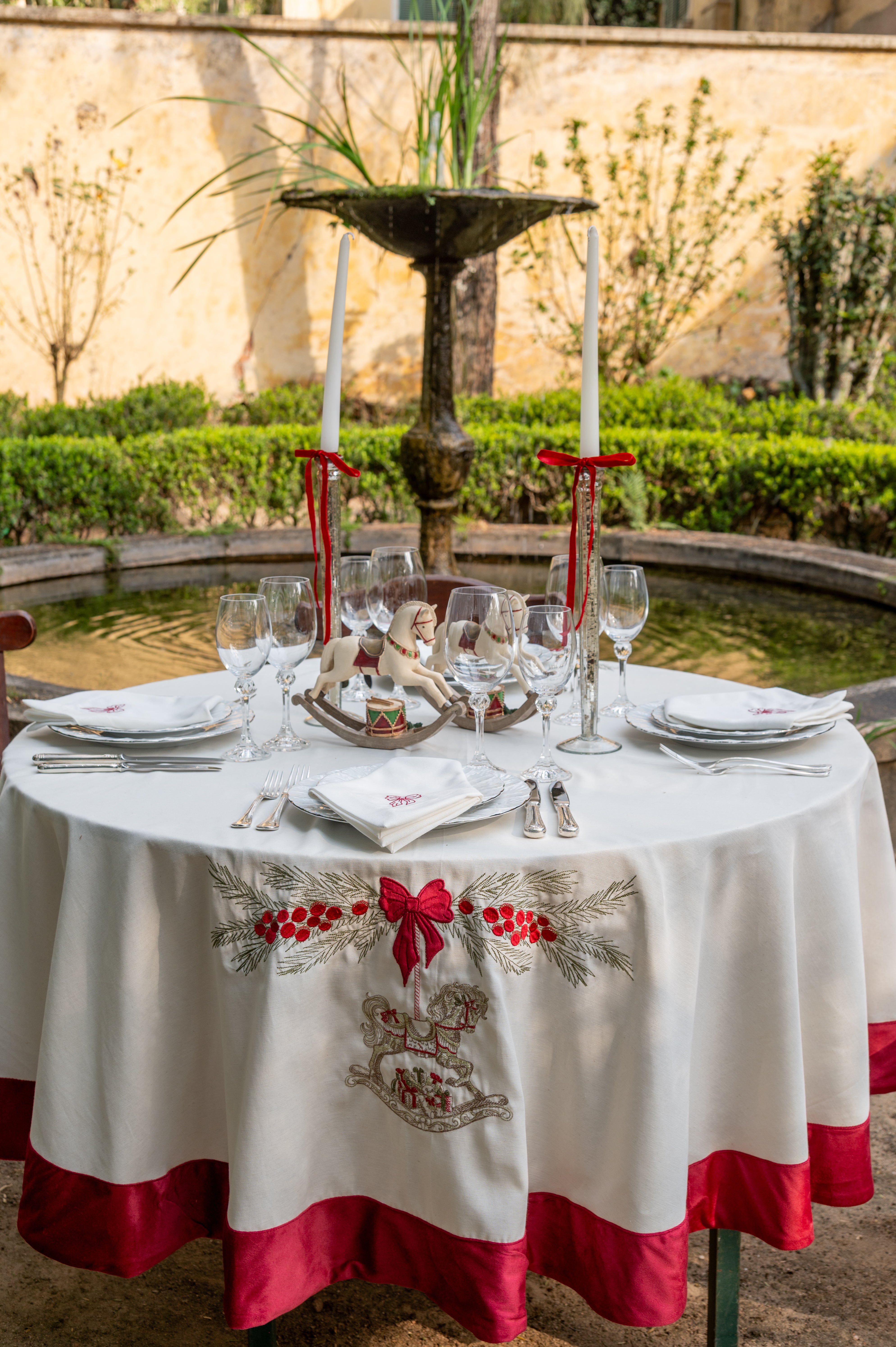 Toalha de Mesa Redonda Coleção Carrossel de Natal