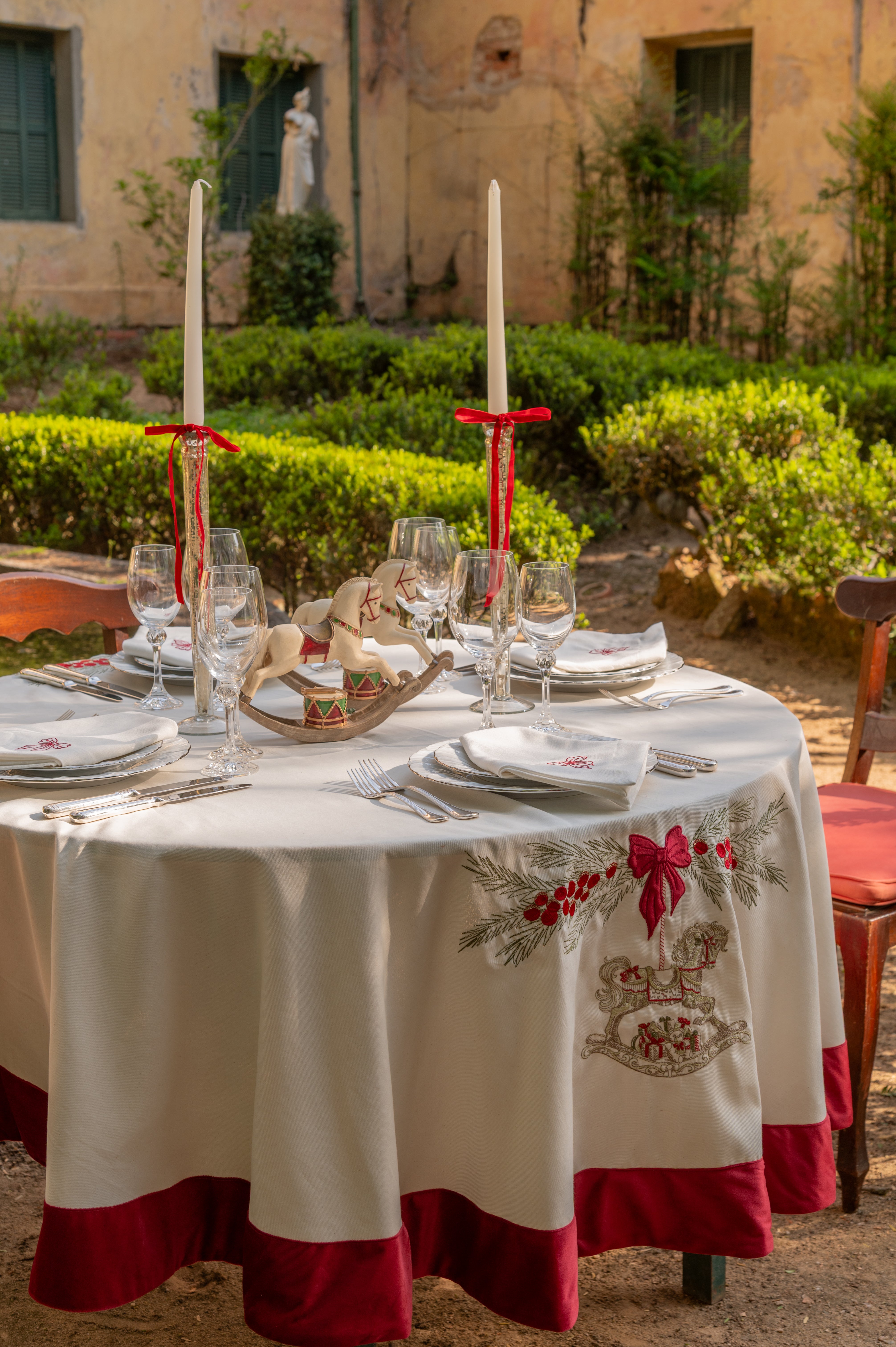 Toalha de Mesa Redonda Coleção Carrossel de Natal