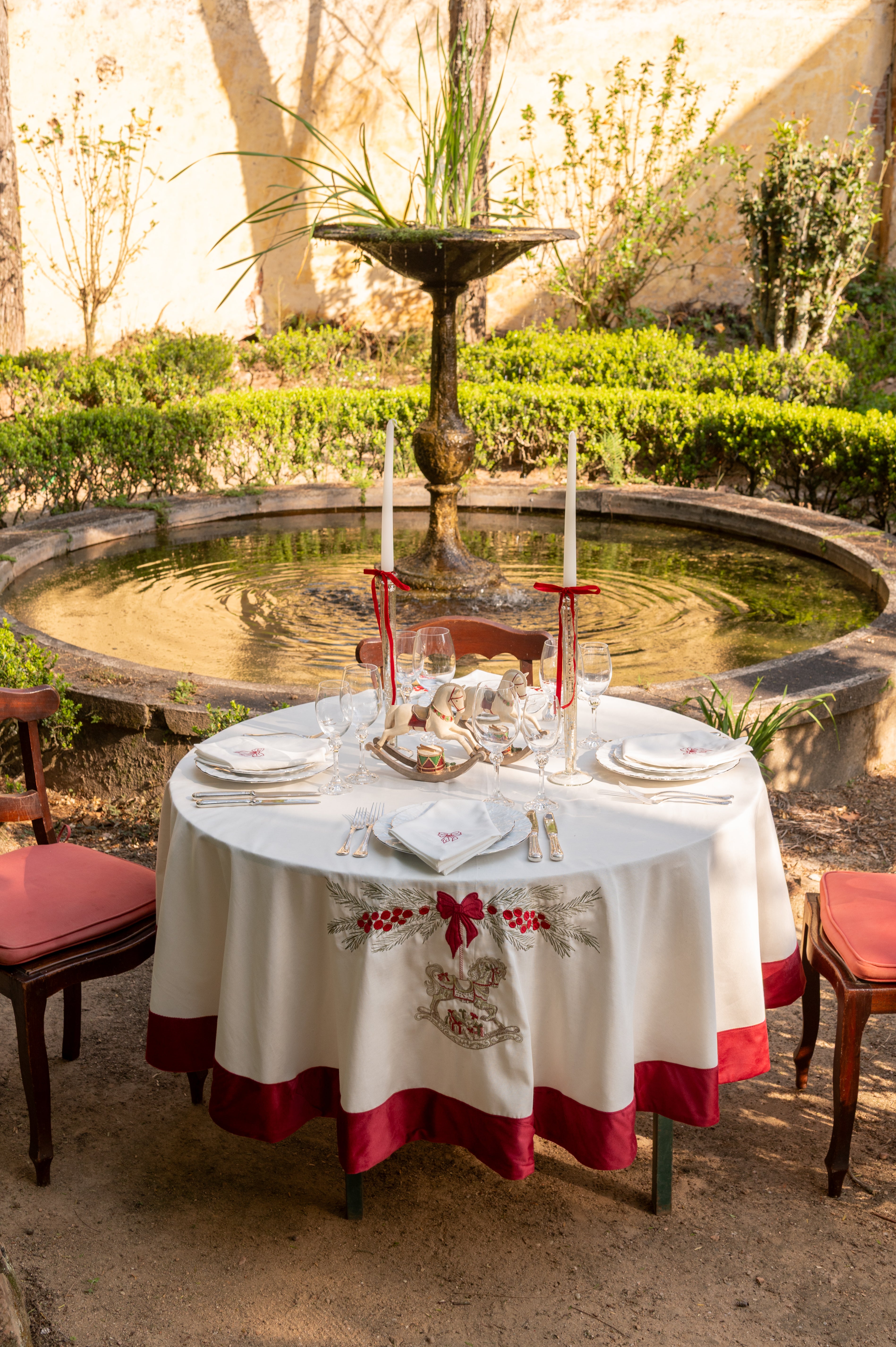 Toalha de Mesa Redonda Coleção Carrossel de Natal