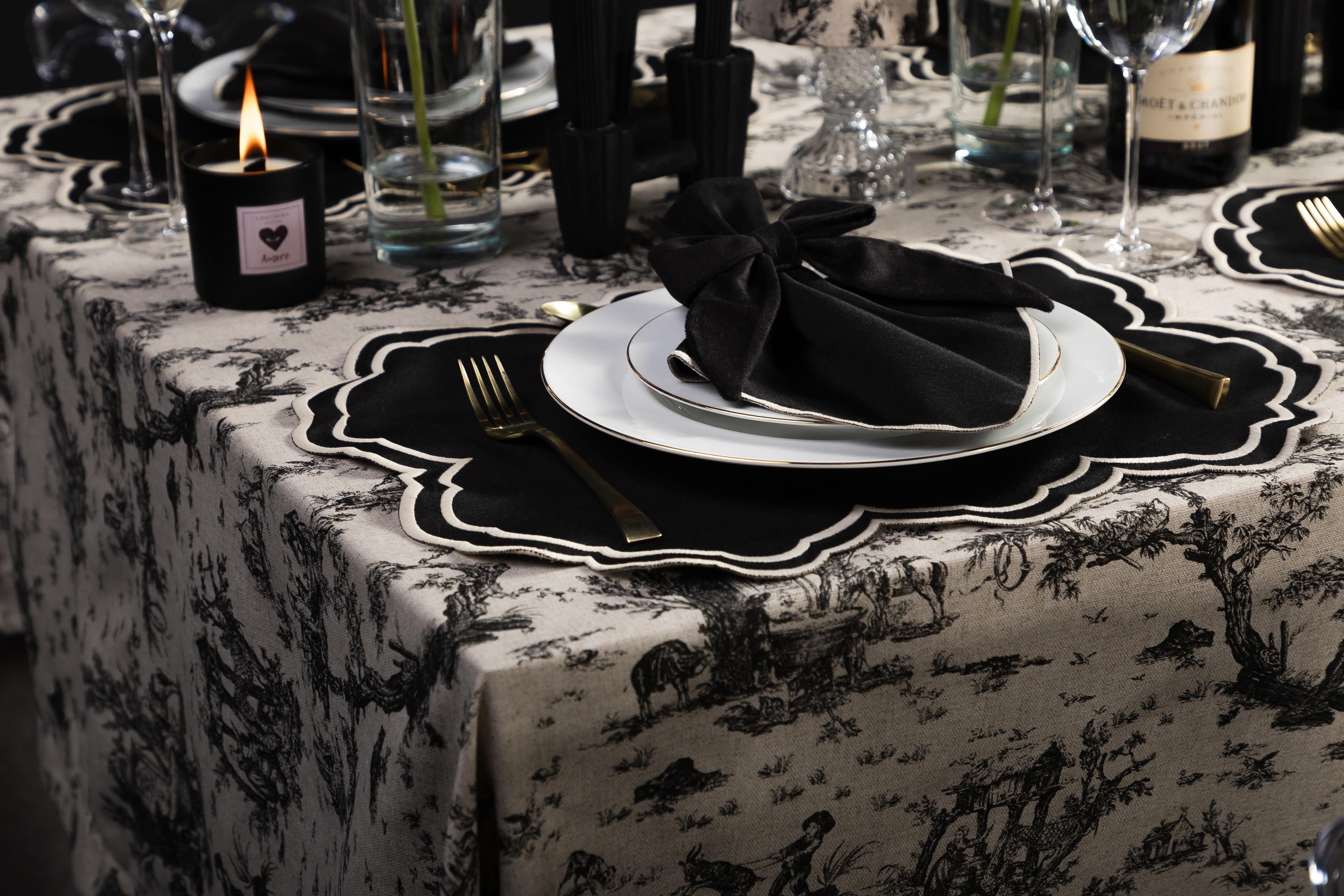 Toalha de Mesa Toile de Jouy Preta 4,00 cm X 3,00 cm