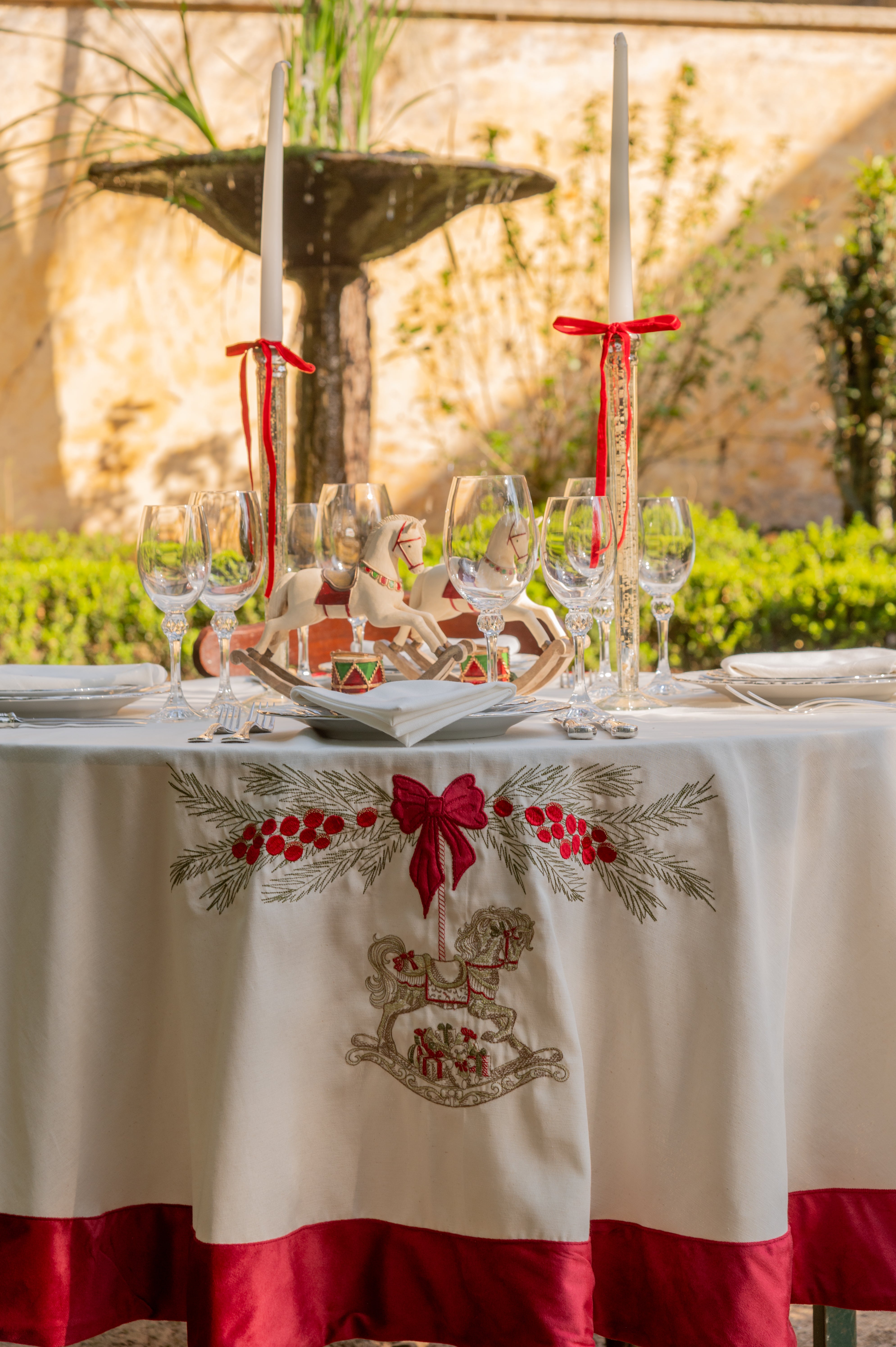 Toalha de Mesa Redonda Coleção Carrossel de Natal
