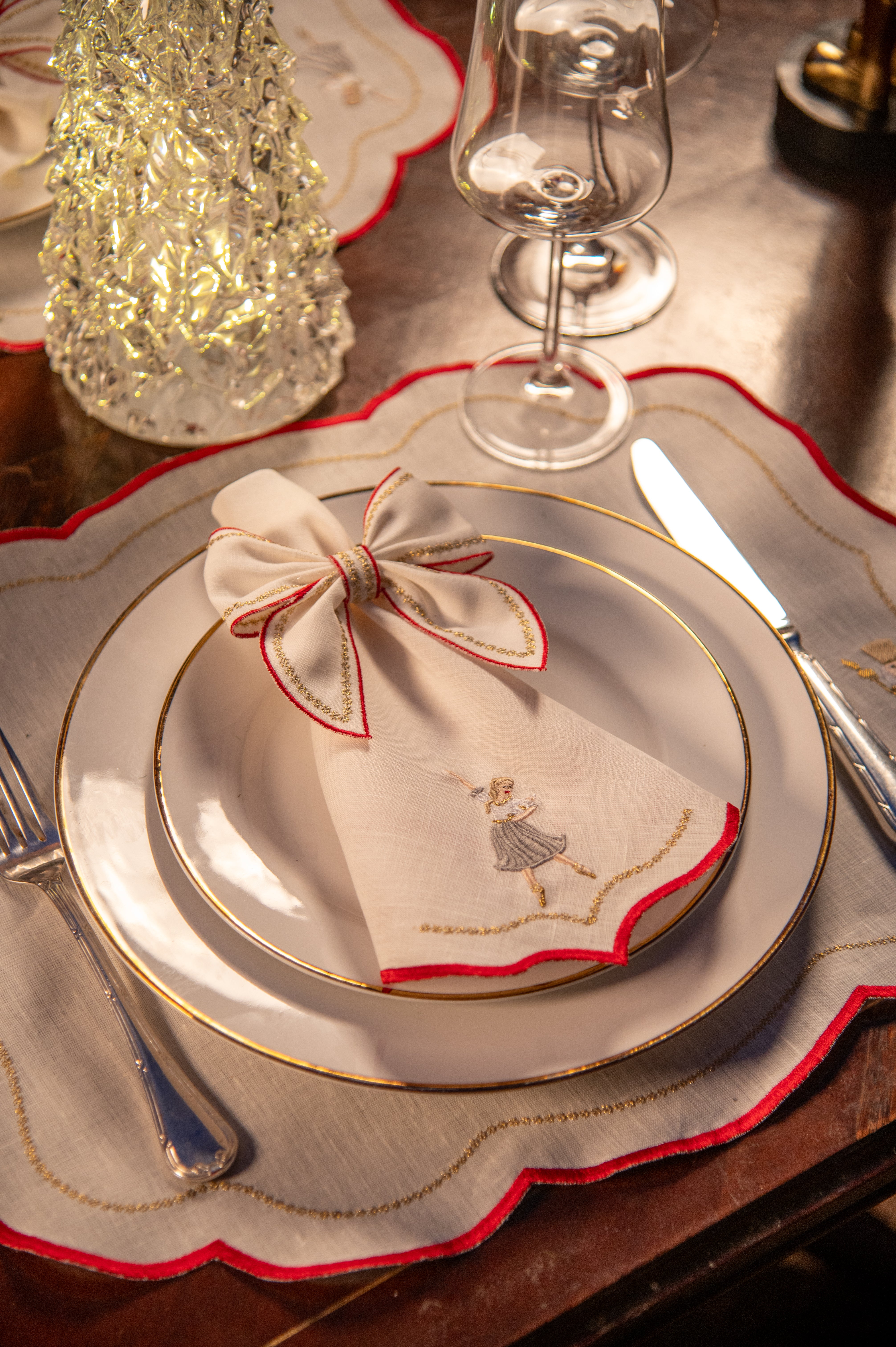 Guardanapo Quebra-Nozes – Bailarina